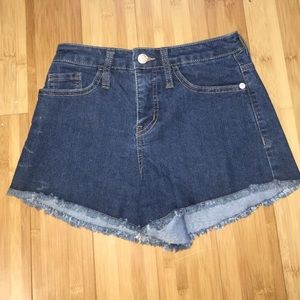 🎂 High waisted shorts